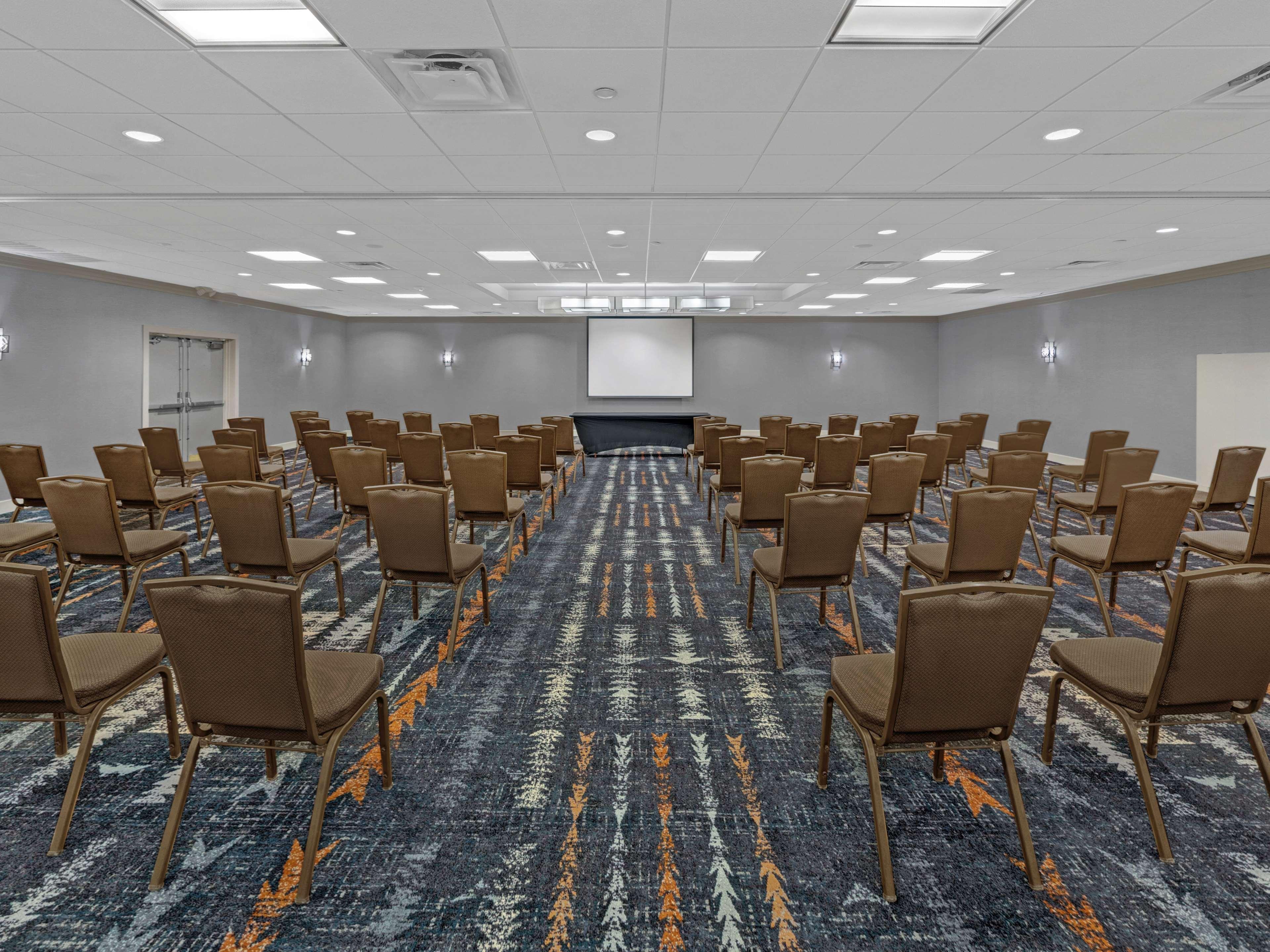 Embassy Suites By Hilton Oklahoma City Will Rogers Airport Eksteriør bilde