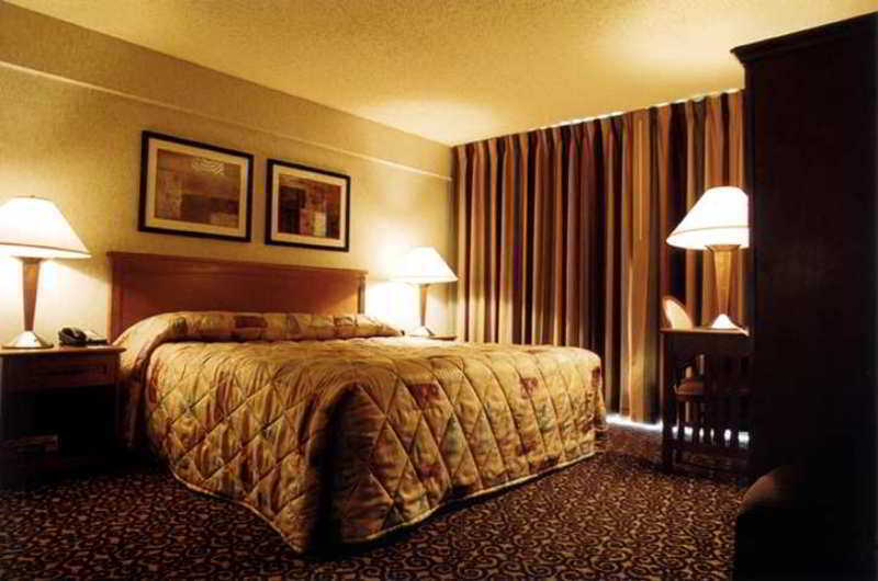 Embassy Suites By Hilton Oklahoma City Will Rogers Airport Rom bilde
