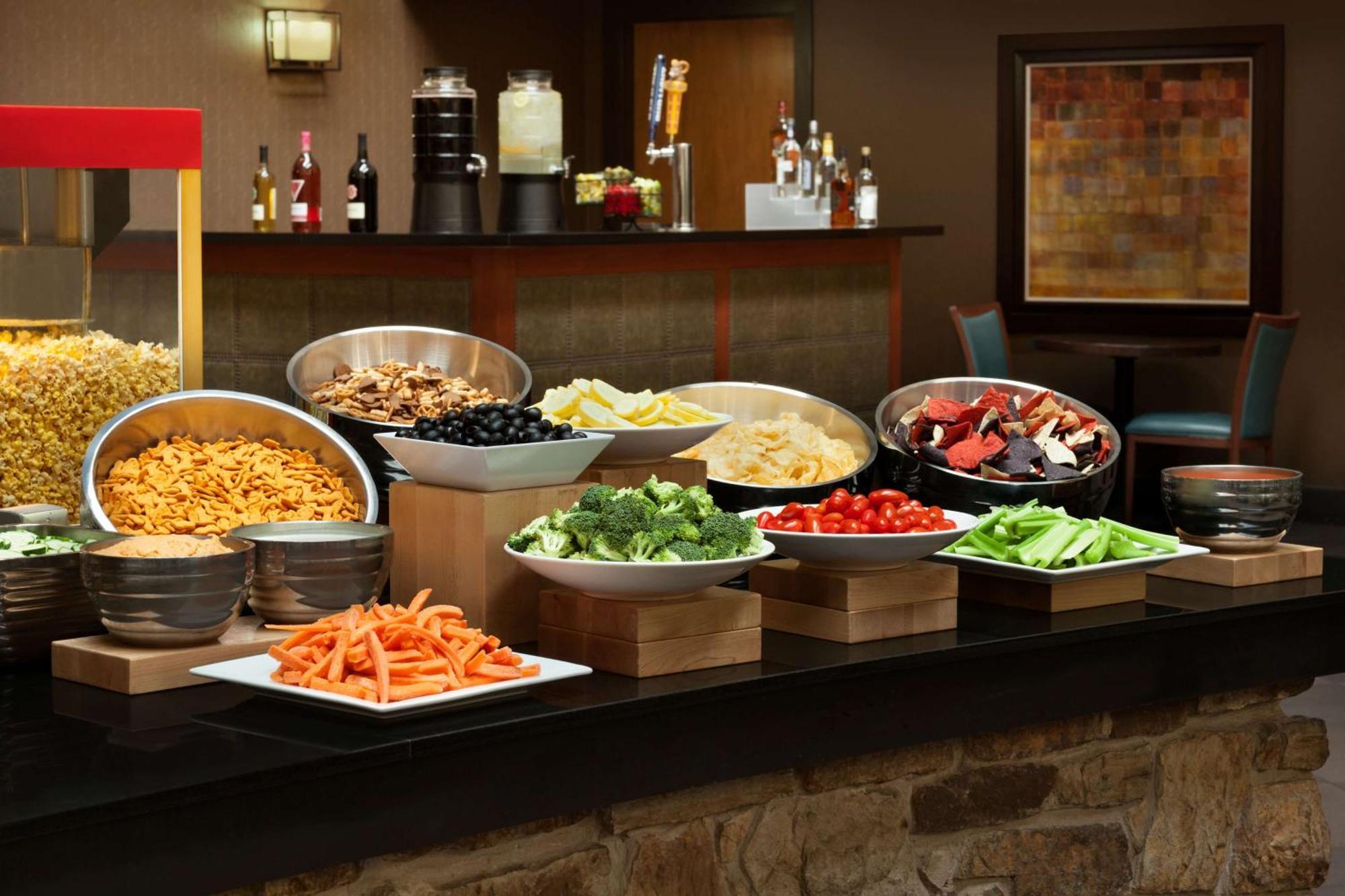 Embassy Suites By Hilton Oklahoma City Will Rogers Airport Eksteriør bilde