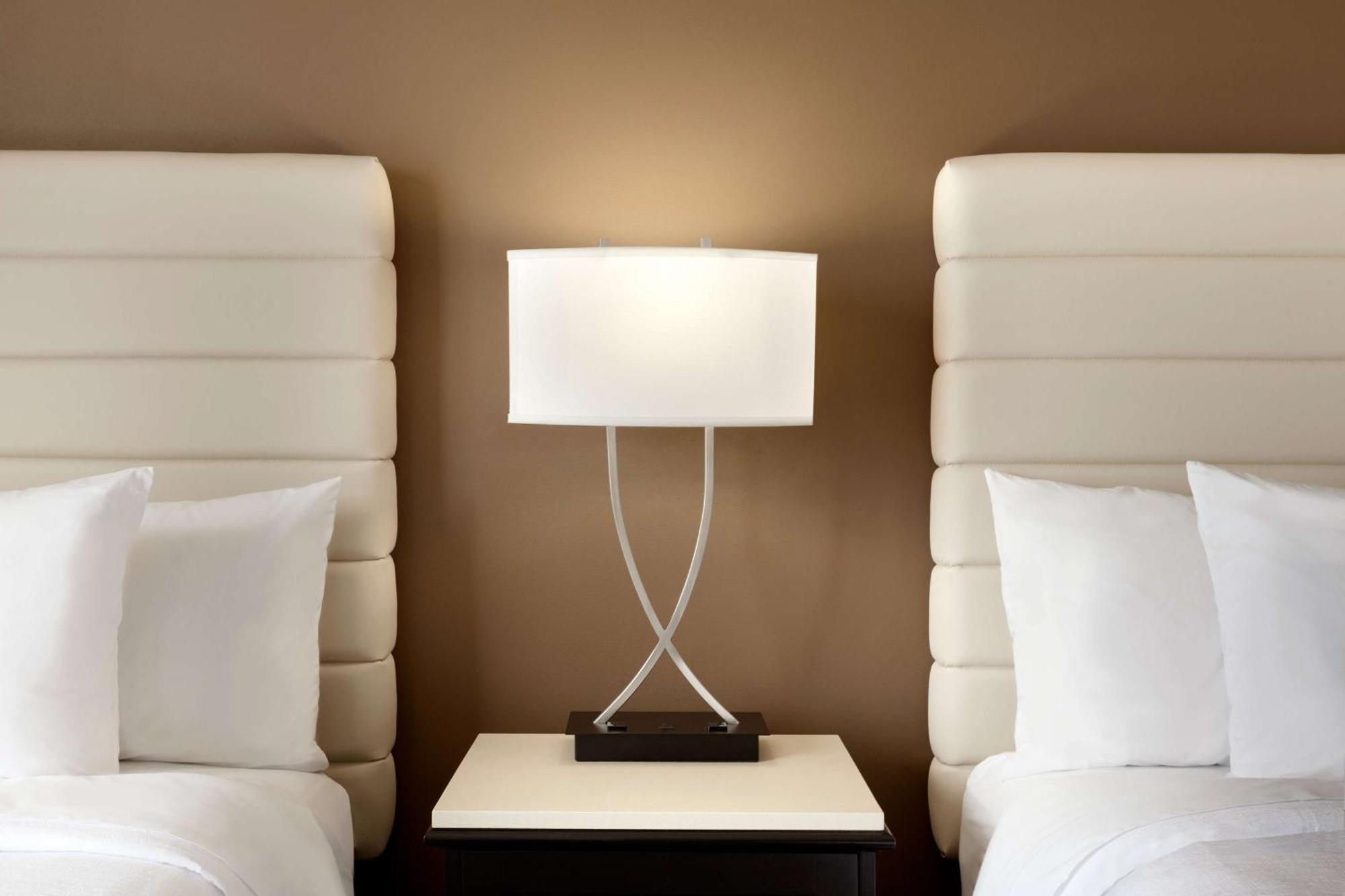 Embassy Suites By Hilton Oklahoma City Will Rogers Airport Eksteriør bilde