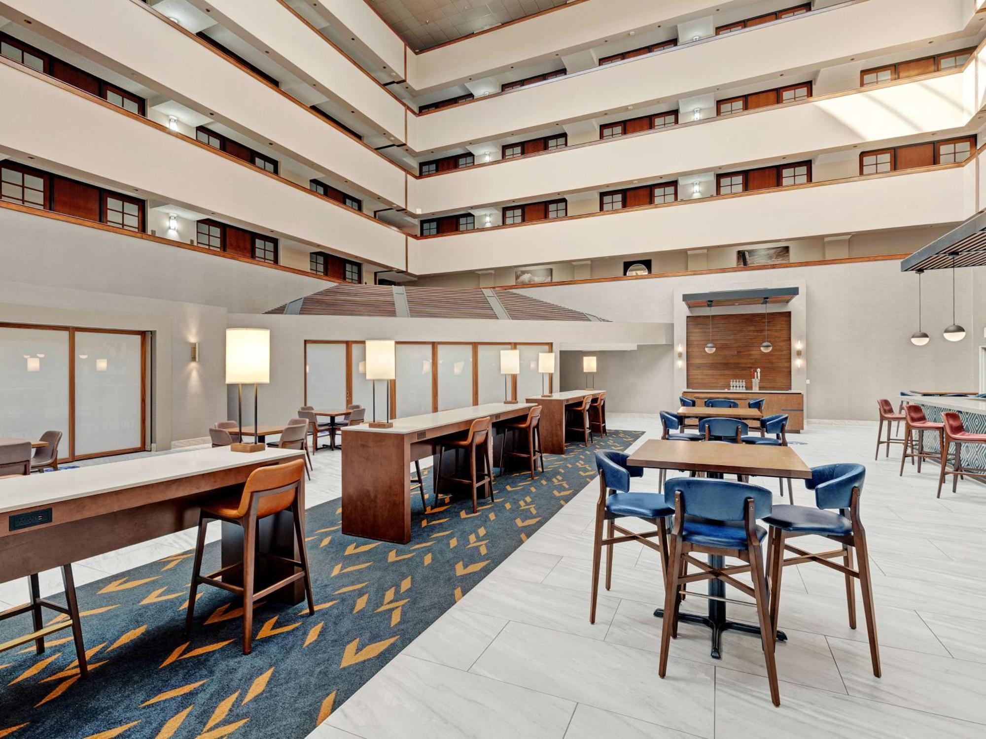 Embassy Suites By Hilton Oklahoma City Will Rogers Airport Eksteriør bilde