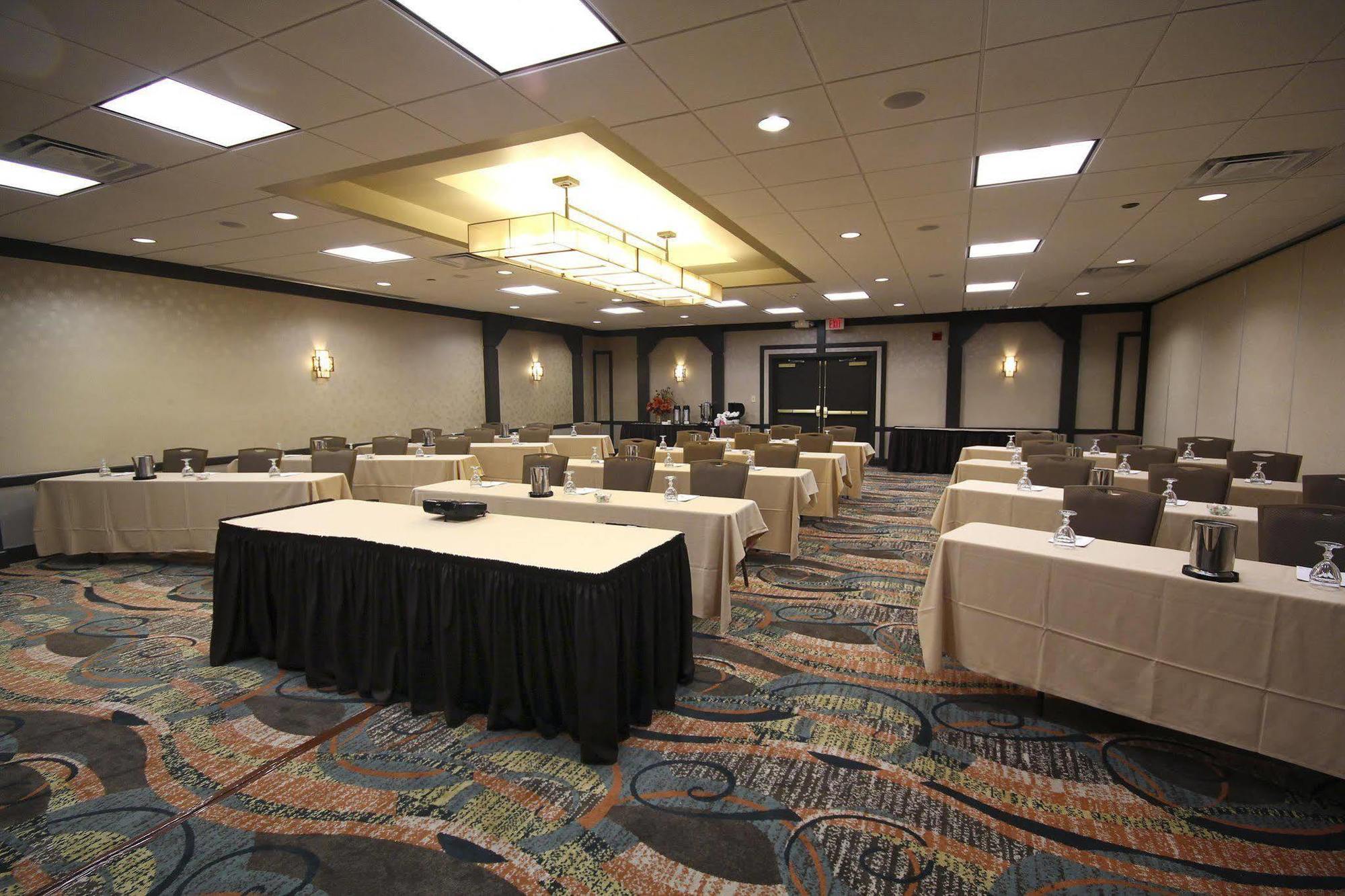 Embassy Suites By Hilton Oklahoma City Will Rogers Airport Eksteriør bilde