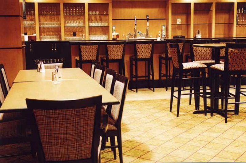 Embassy Suites By Hilton Oklahoma City Will Rogers Airport Restaurant bilde